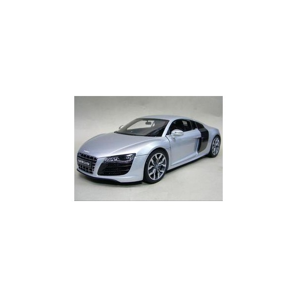 miniature AUDI R8:Offrez vous une miniature AUDI R8 avec Famc